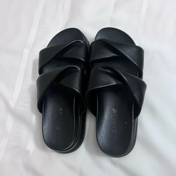 Black platform sandals - Picture 4 of 4